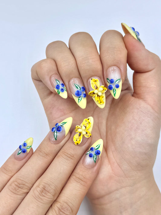 Nude Butter Yellow French Tip 3D Gel Blueberry and Realistic Flower Tropical Nail Art Design Press-On Nail