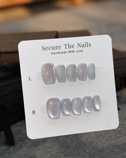Subtle Glam Glowy Silver Cat-Eye Press-On Nails with Rose Gold Shimmers, Short Square Sparkle Glitter False Nail Tips | Secure The Nails