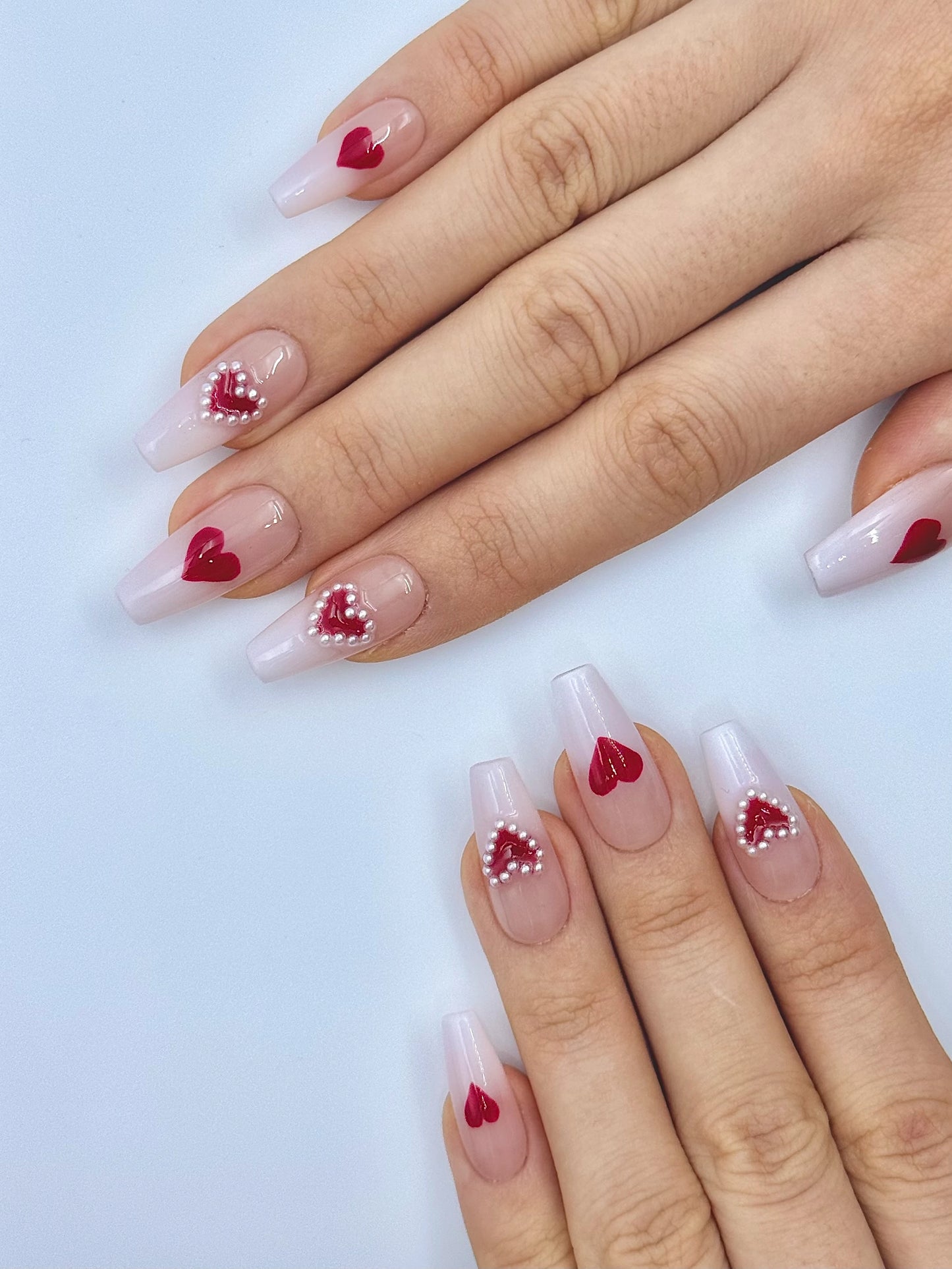 Cute Romantic Coffin Ombre Valentine's Press-On Nails with Red Heart and Pearl, 2026 Y2K Nail Art Design, Reusable & Long-Lasting False Nail| Secure The Nails