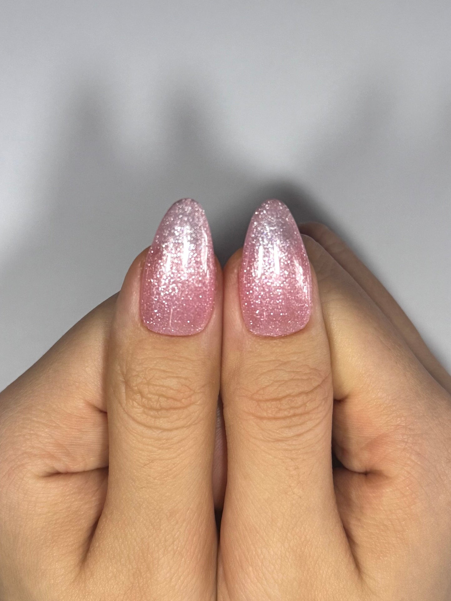 Secure The Nails Shimmery Peach Glitter Girly Press-on Nails, Reusable Long-lasting Easy to Apply