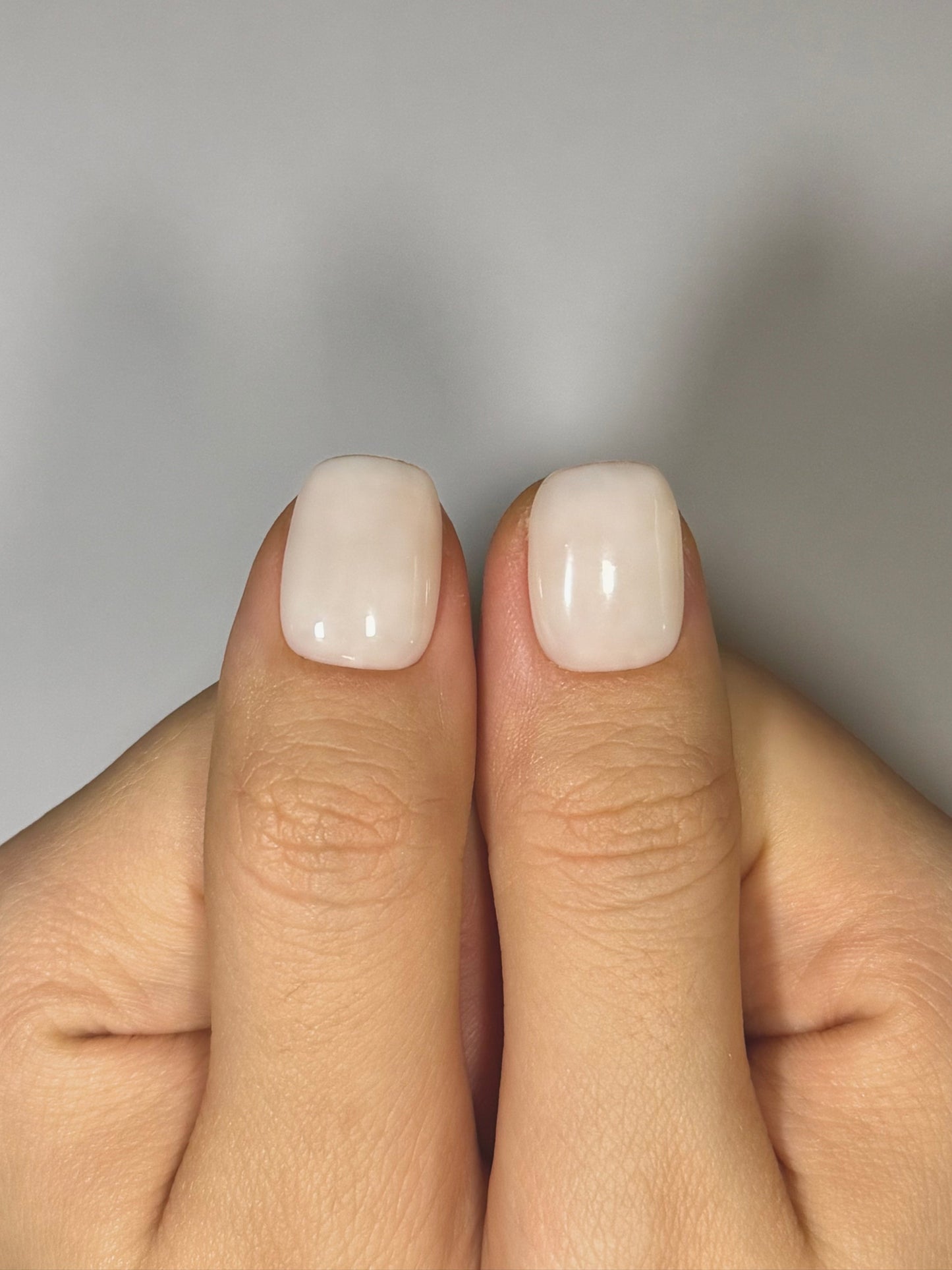 Secure The Nails Creamy Milky White Clean Soft Girl Short Squoval Press-on Nails for Everyday Wear, Reusable Long-lasting Easy to Apply Nails