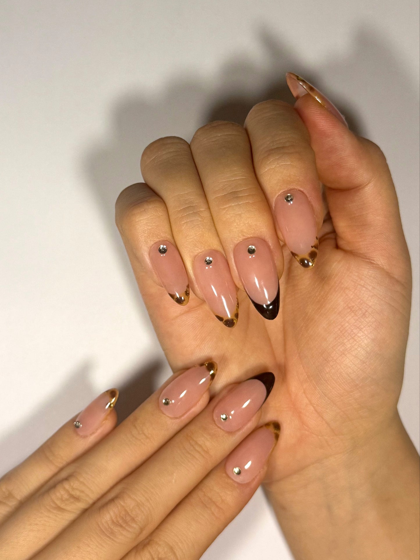High Quality Long-lasting French Tip Press-on Nails, Jewellery Design Nails | Secure The Nails