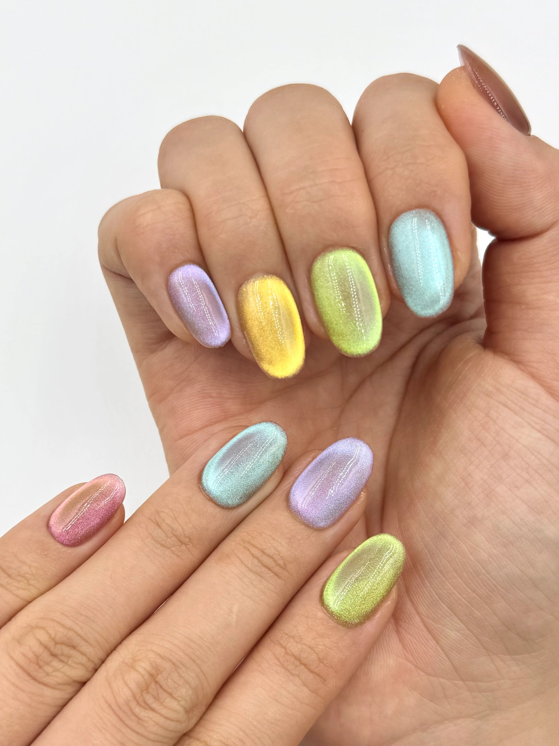 Handmade Cute Colorful Oval Round Cat-Eye Press-On Nail, Simple Nail Art Design, Long-Lasting Reusable Press-Ons | Secure The Nails