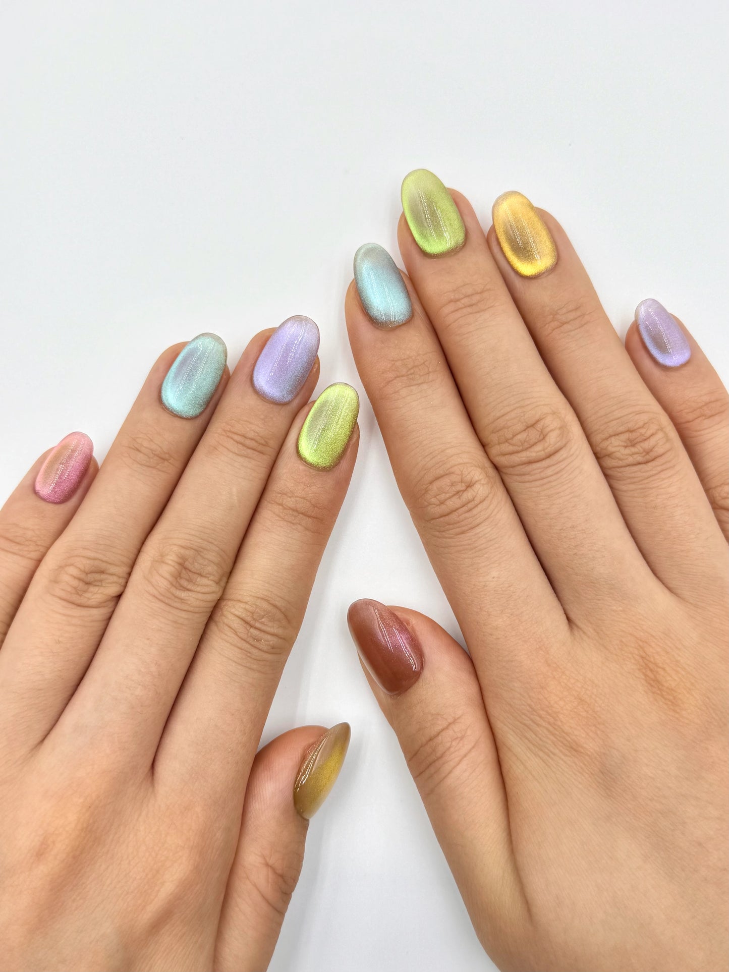 Cotton Candy Handmade Cute Colorful Oval Round Cat-Eye Press-On Nail, Simple Nail Art Design, Long-Lasting Reusable Press-Ons | Secure The Nails