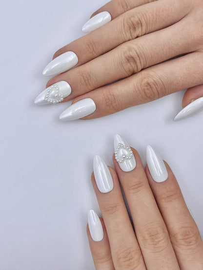 Cute White Valentine's Press-On Nails with Pearl Heart and Unique Hidden Red Hearts, Reusable & Long-Lasting False Nail| Secure The Nails