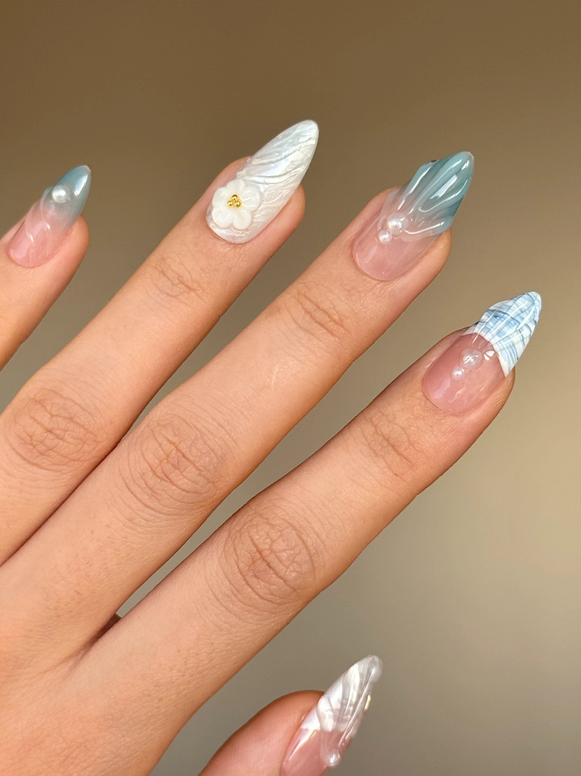 3D Gel Tropical White Floral Nude French Tip Pearl Almond Press-On Nails