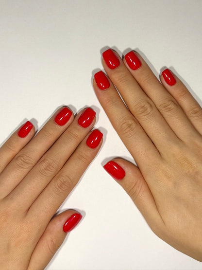 Secure The Nails Classy Red Short Reusable Press-on Nails for Everyday Wear, Salon Nails, Long-lasting, Easy to Apply