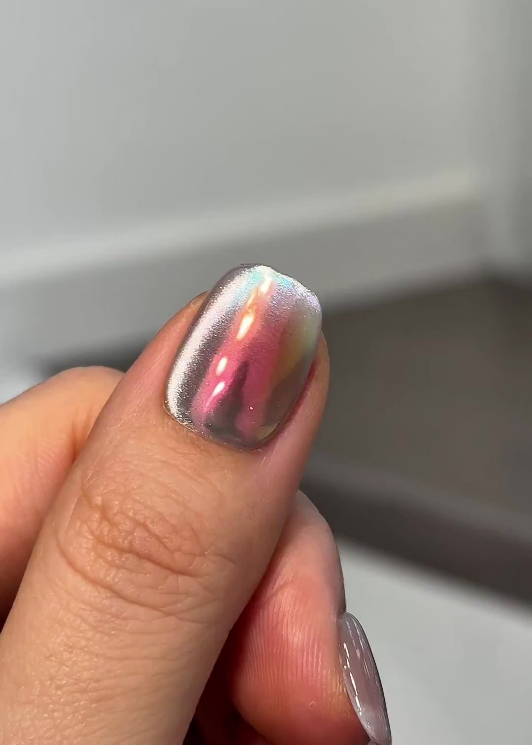 Unique Iridescent Holographic Pink Chrome Silver Blue Cat-Eye Short Square  Press-On Nails, Reusable Long-Lasting Handmade False Nail Flakes, 2026 Nail Art Trend | Secure The Nails 
