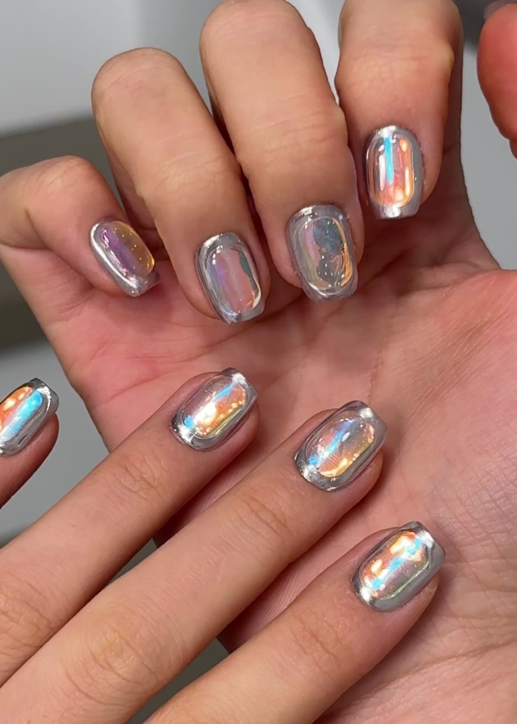 Viral Futuristic Silver Chrome Mirror Glass Iridescent Holographic Foil Press-On Nails in Short Square, Reusable & Long-Lasting False Nail, 2026 Trendy Nail Art Design | Secure The Nails