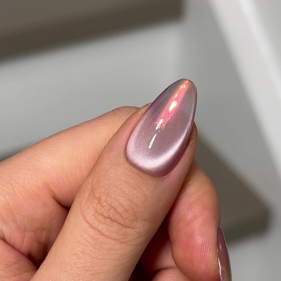 Soft Girl Glowy Iridescent Pink Cat-Eye Color-Shifting Aurora Blue Reusable Long Almond Press-On Nails, Long-Lasting & Durable False Nail Flakes| Secure The Nails
