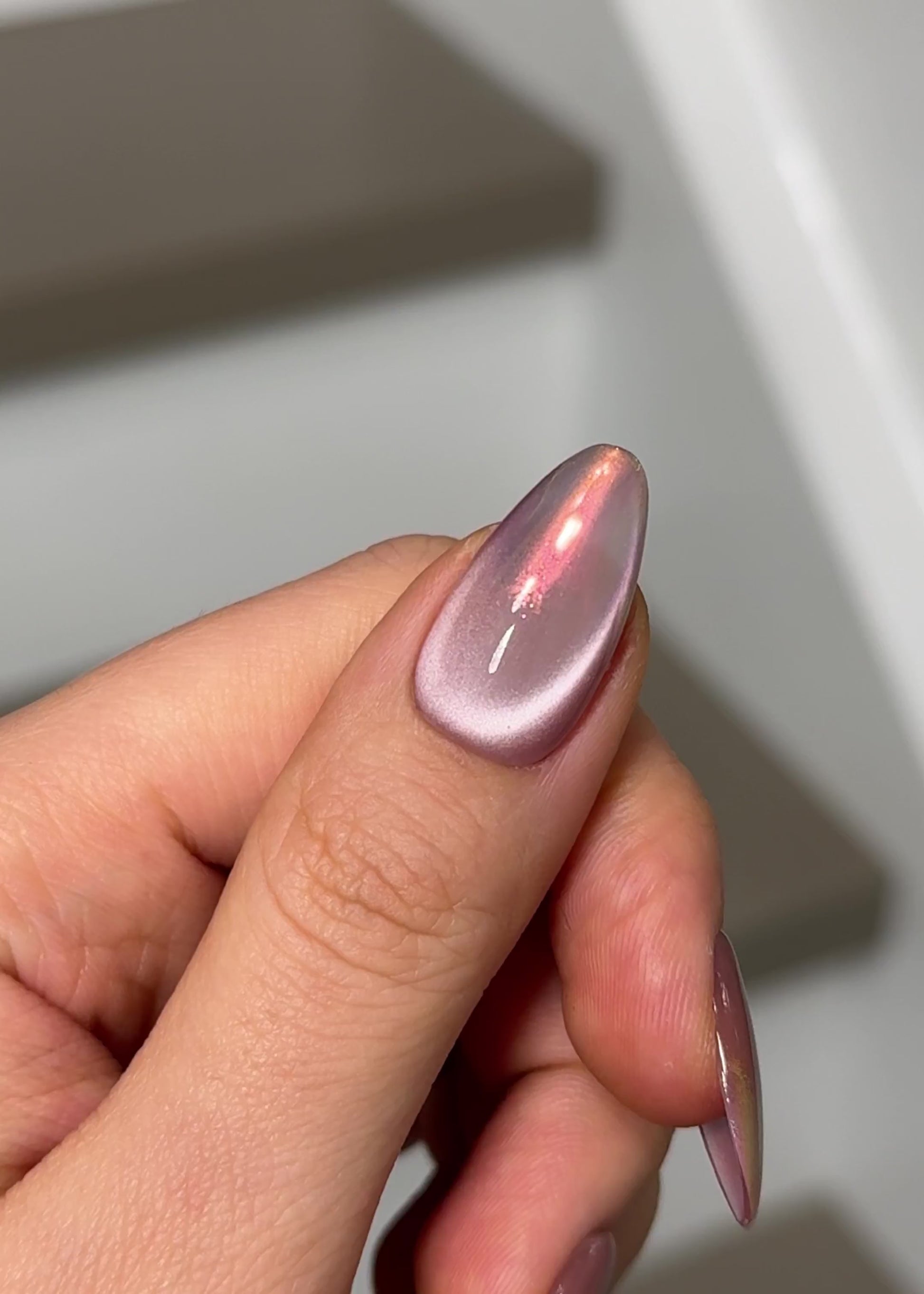 Soft Girl Glowy Iridescent Pink Cat-Eye Color-Shifting Aurora Blue Reusable Long Almond Press-On Nails, Long-Lasting & Durable False Nail Flakes| Secure The Nails