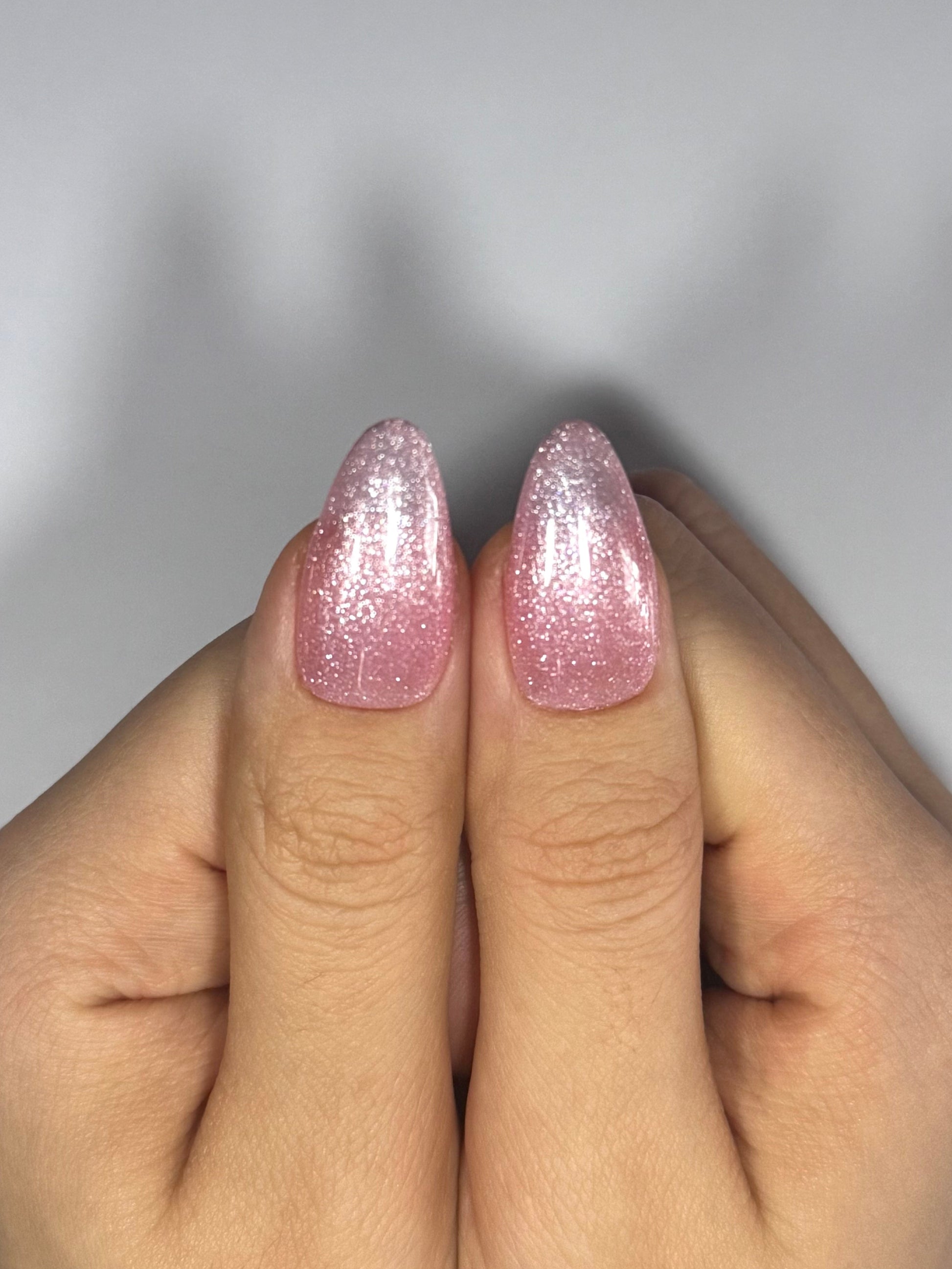 Secure The Nails Shimmery Peach Glitter Girly Press-on Nails, Reusable Long-lasting Easy to Apply